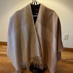 🌻3 for $25 Acrylic wrap  Scarf